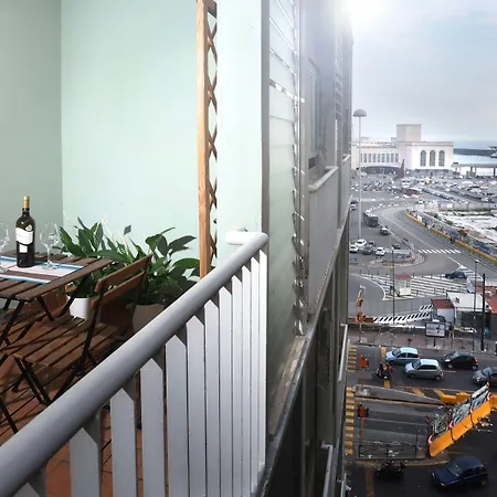 Napolilive Bed and Breakfast 4*