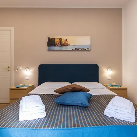 ベッド・アンド・ブレックファスト ナポリリブ B＆b